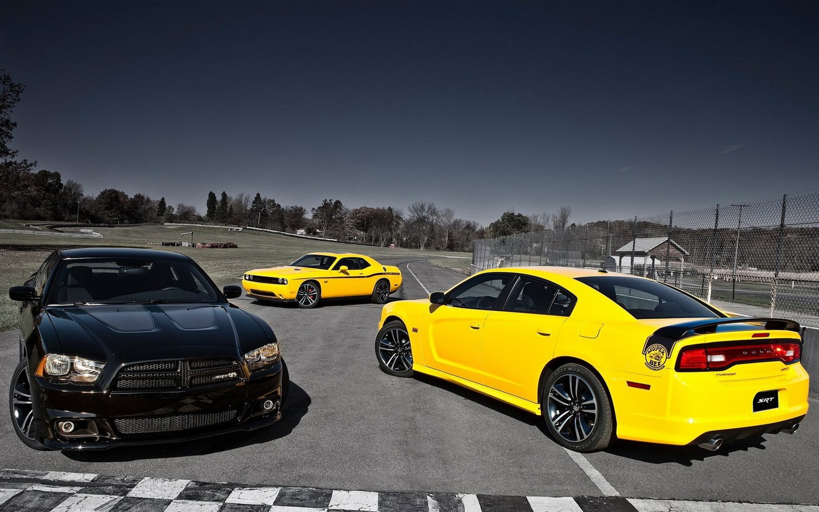 Dodge Charger sports car HD wallpapers #3 - 1680x1050