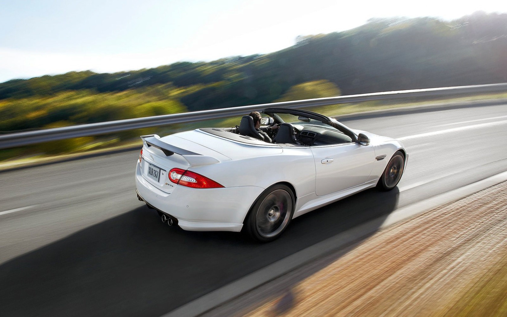 2013 捷豹XK XKR-S Convertible跑車壁紙 #9 - 1680x1050