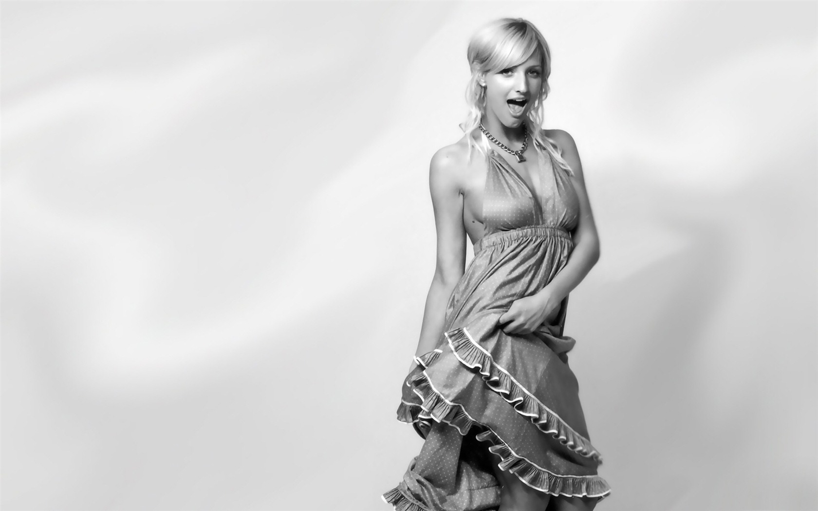 Ashlee Simpson hermoso fondo de pantalla #25 - 1680x1050