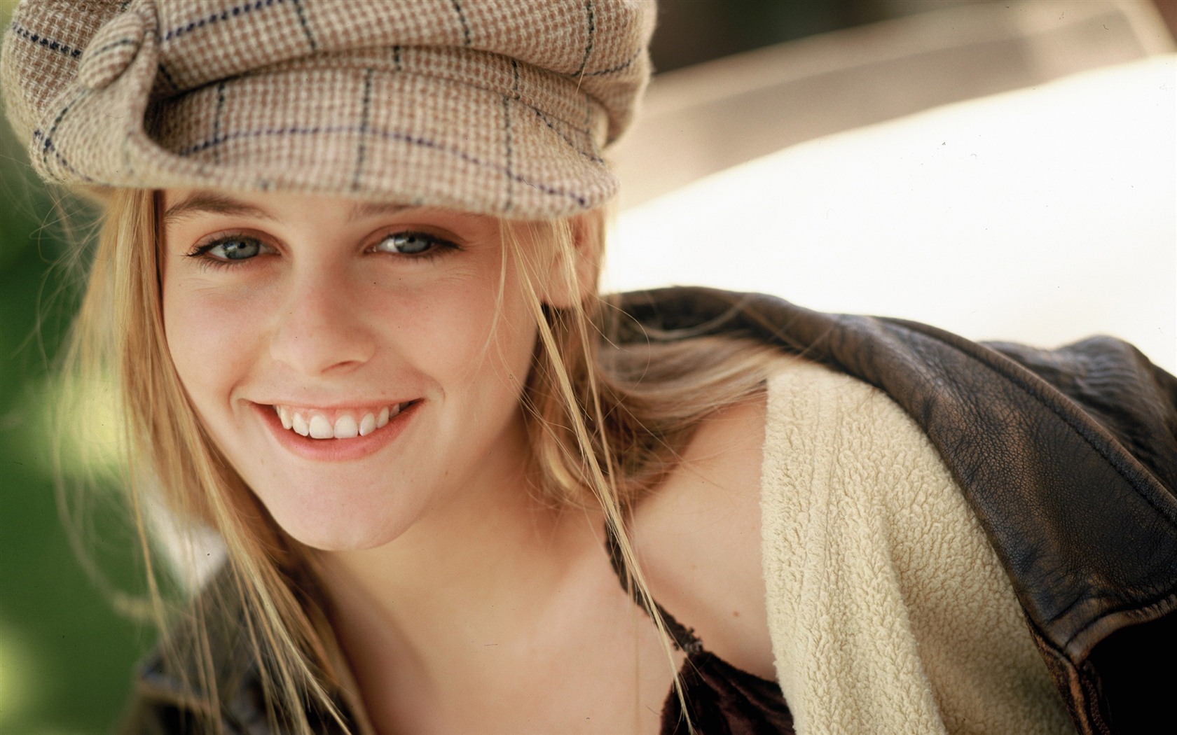 Alicia Silverstone 艾麗西亞·希爾維斯通 美女壁紙 #14 - 1680x1050