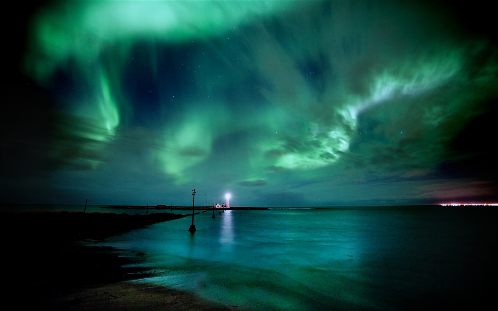 Přírodní divy Northern Lights HD Wallpaper (2) #4 - 1680x1050