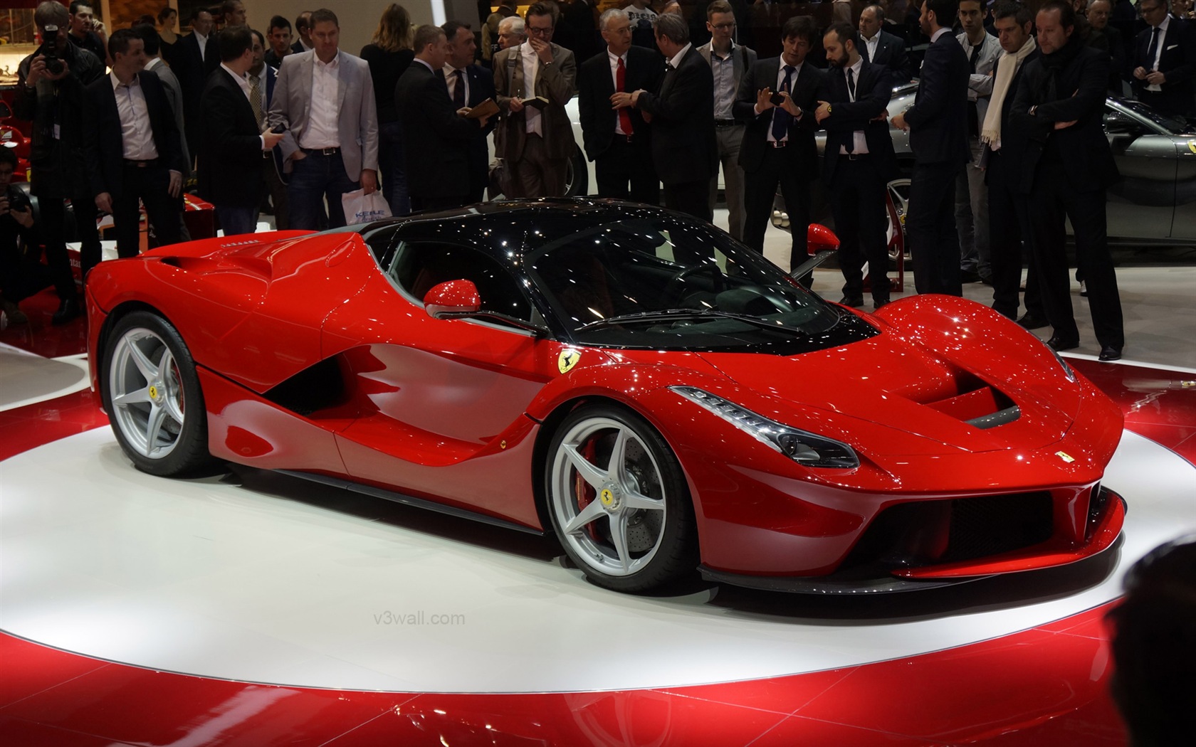 2013 Ferrari LaFerrari red supercar HD wallpapers #13 - 1680x1050