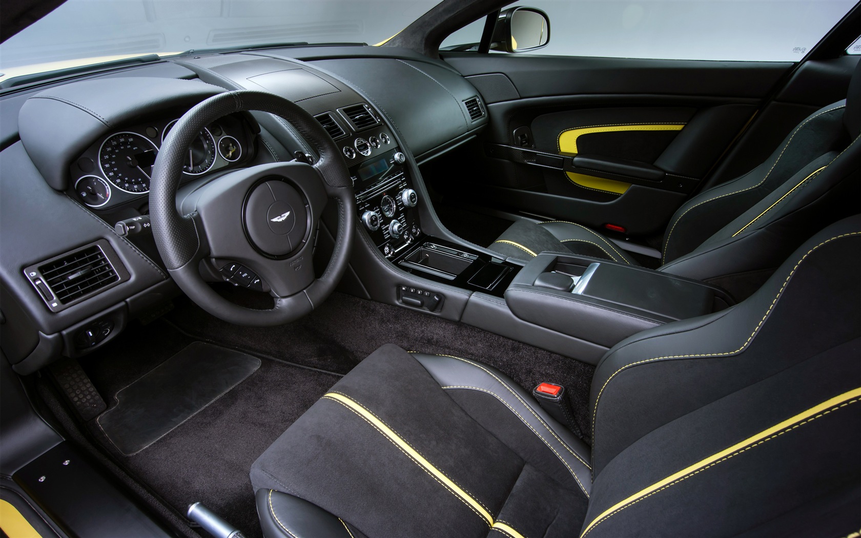 2013 Aston Martin V12 Vantage S HD tapety na plochu #18 - 1680x1050