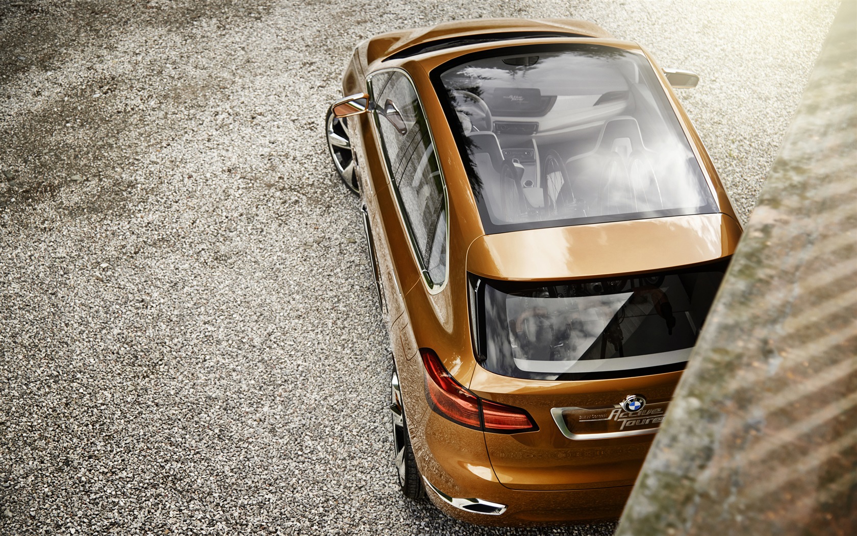 2013 BMW Concept Active Tourer 宝马旅行车 高清壁纸12 - 1680x1050