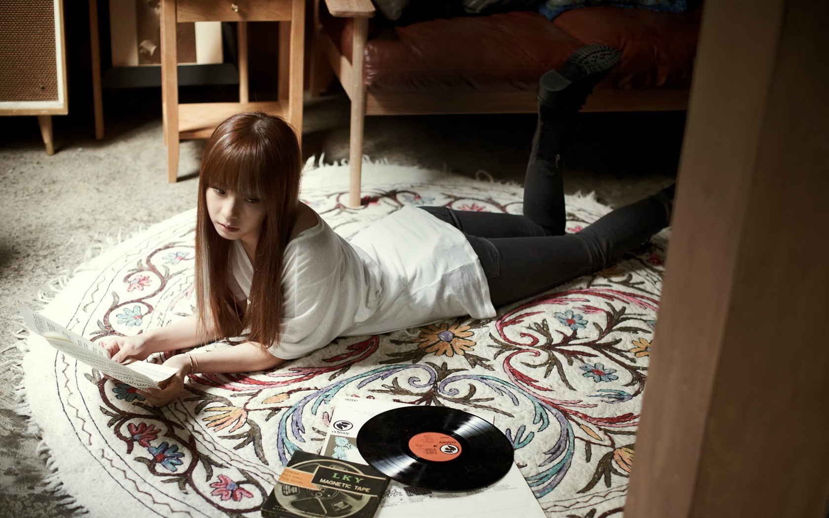 JUNIEL Korea krásné HD tapety na plochu dívky #8 - 1680x1050