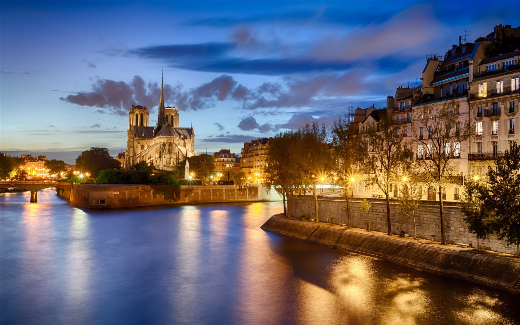 Notre Dame HD Tapety na plochu #1 - 1680x1050
