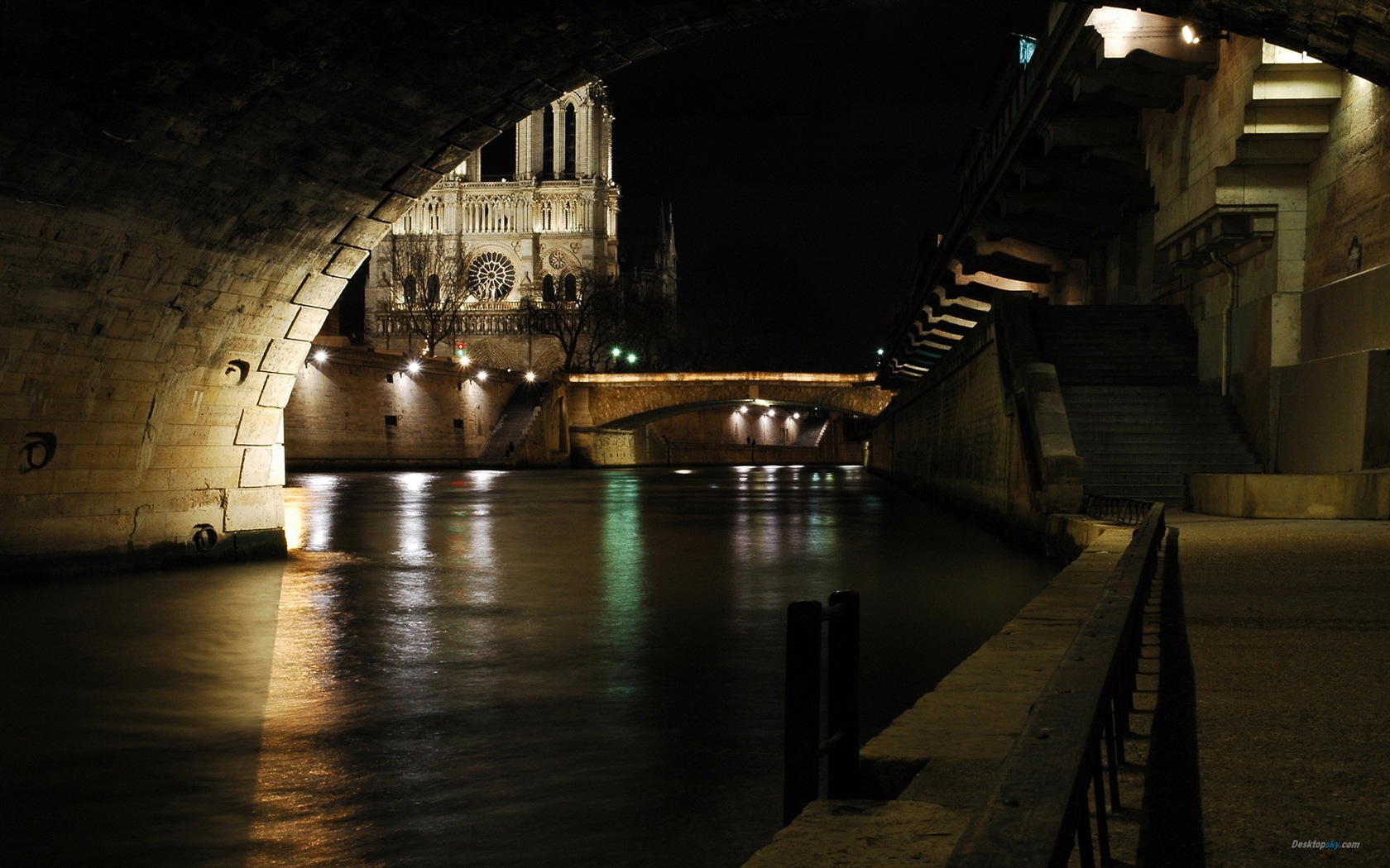 Notre Dame HD Tapety na plochu #8 - 1680x1050