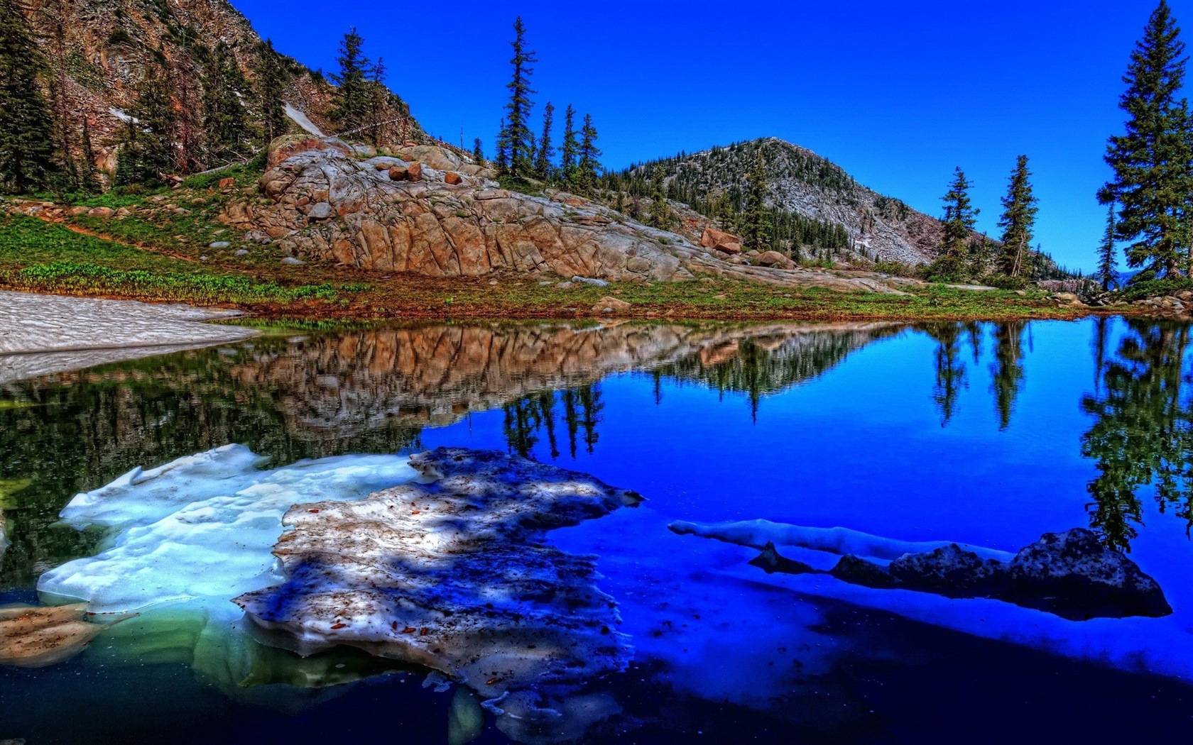 Réflexion dans le fond d'un paysage naturel de l'eau #20 - 1680x1050