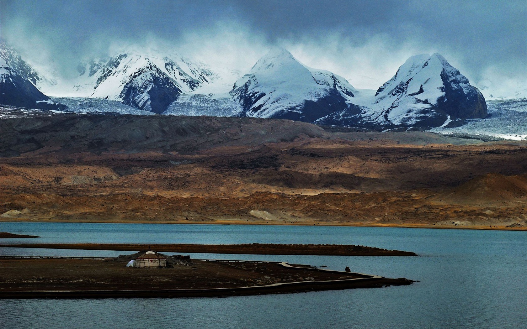 Pamirs krásné scenérie HD Tapety na plochu #18 - 1680x1050