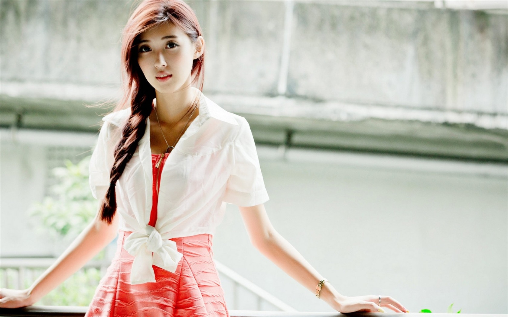 Rainy day pure girl HD wallpaper #7 - 1680x1050