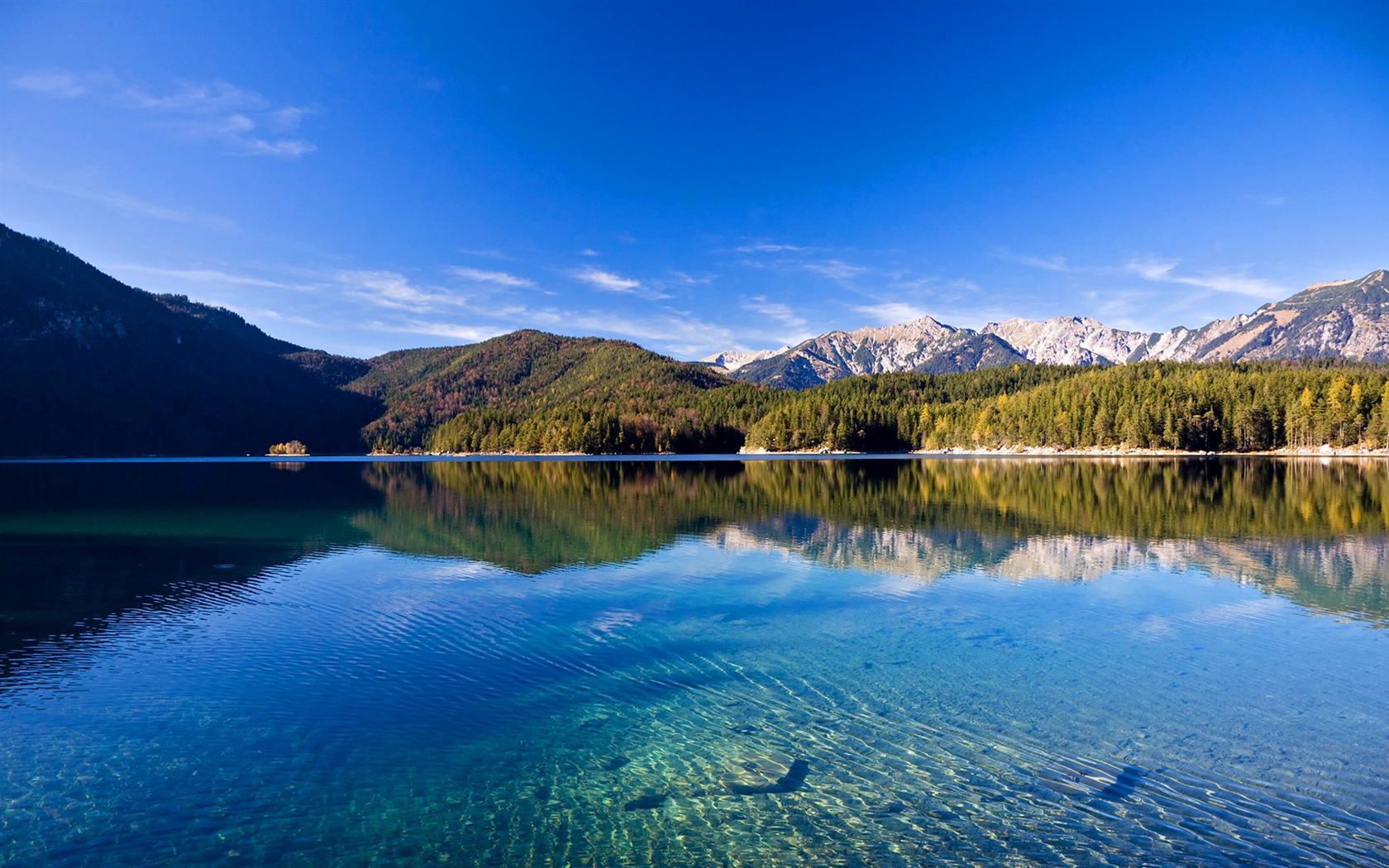 Lago tranquilo con la reflexión del agua, fondos de pantalla de Windows 8 HD #6 - 1680x1050