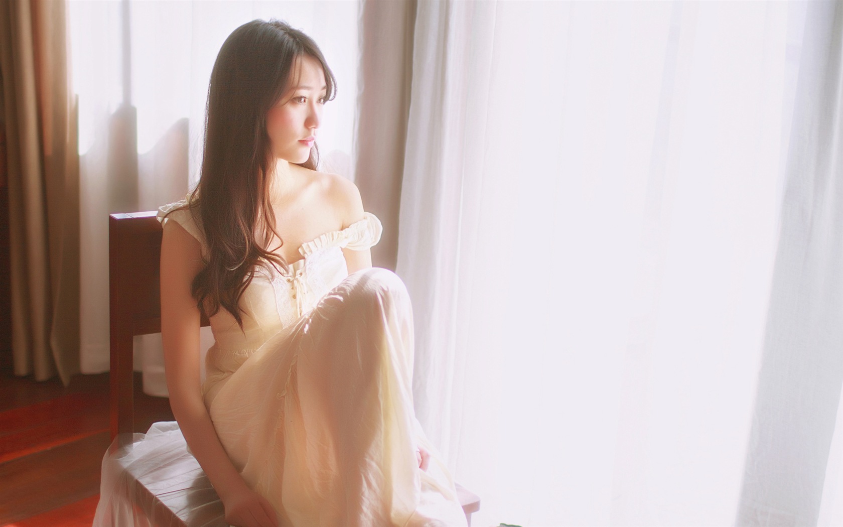 Languishing girl HD wallpapers #3 - 1680x1050