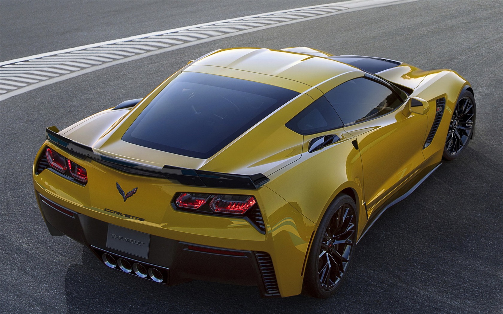 2015年雪佛兰 Corvette Z06跑车高清壁纸4 - 1680x1050