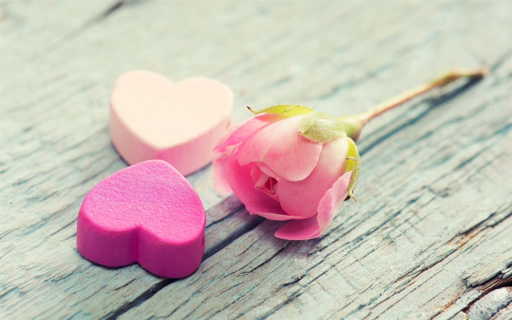 The theme of love, creative heart-shaped HD wallpapers #19 - 1680x1050