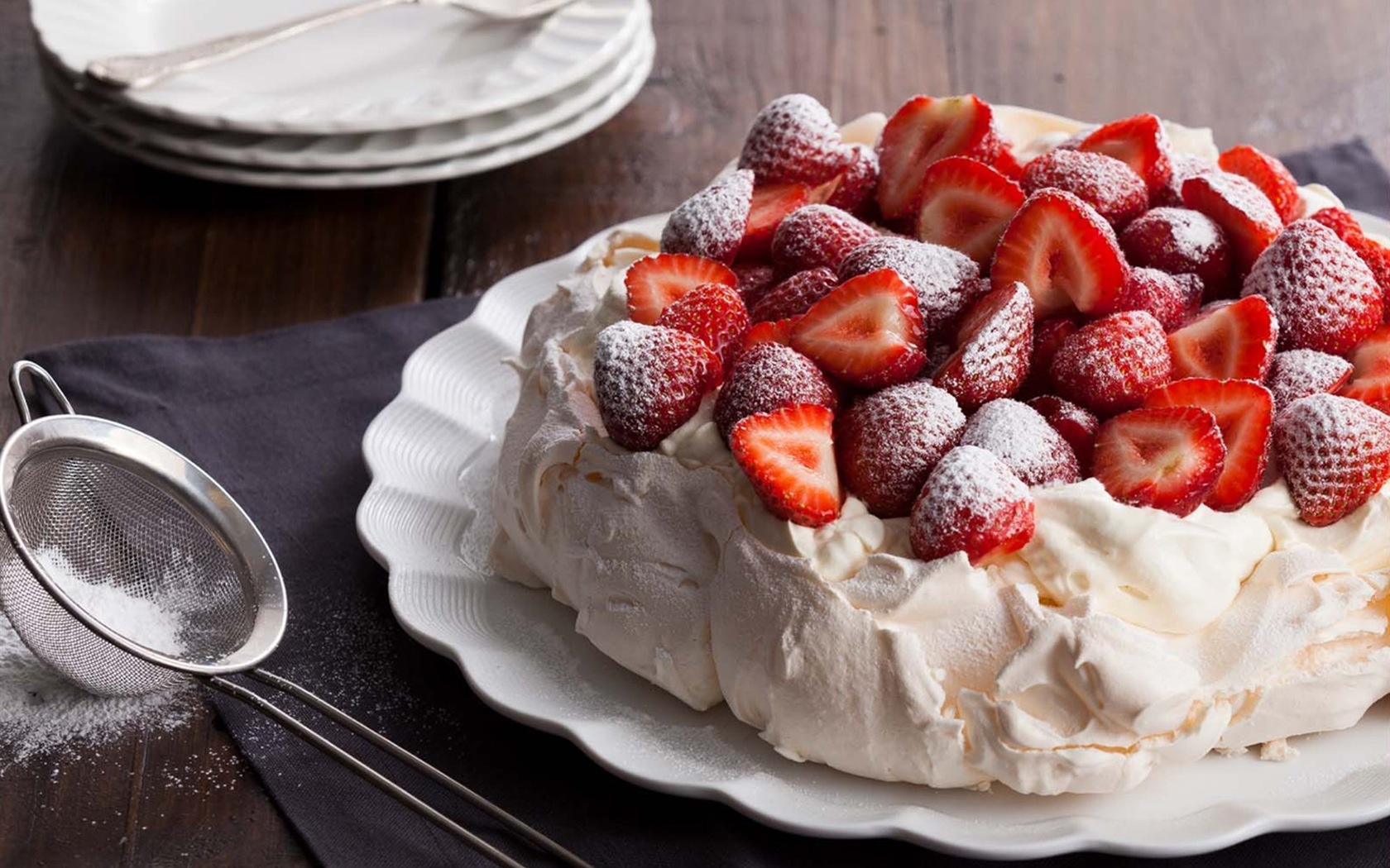 Delicious strawberry cake HD wallpapers #9 - 1680x1050