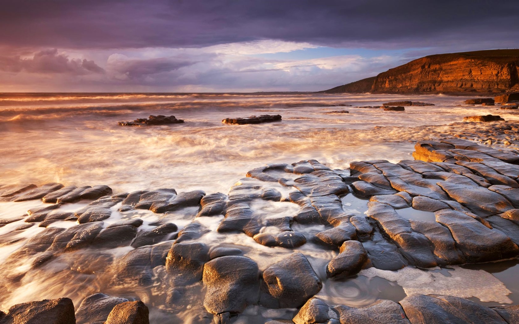August 2016 Bing theme HD wallpapers (1) #19 - 1680x1050