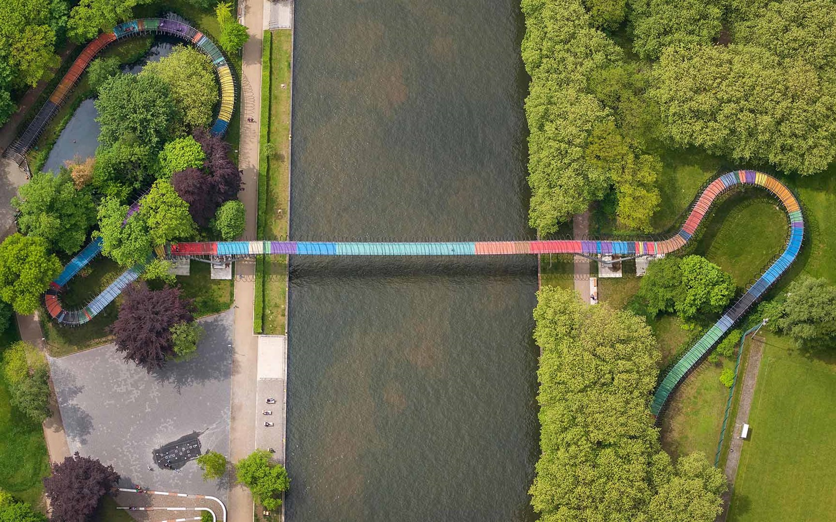 Září 2016 Bing téma HD tapety na plochu (1) #29 - 1680x1050