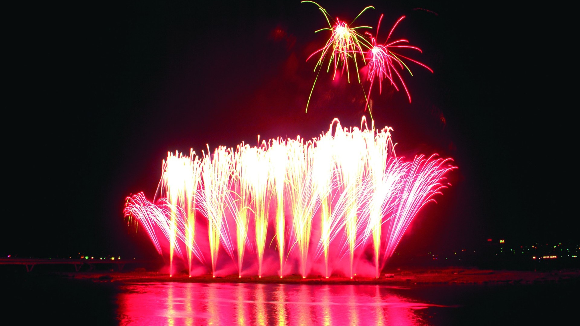 Festival fireworks display wallpaper #7 - 1920x1080