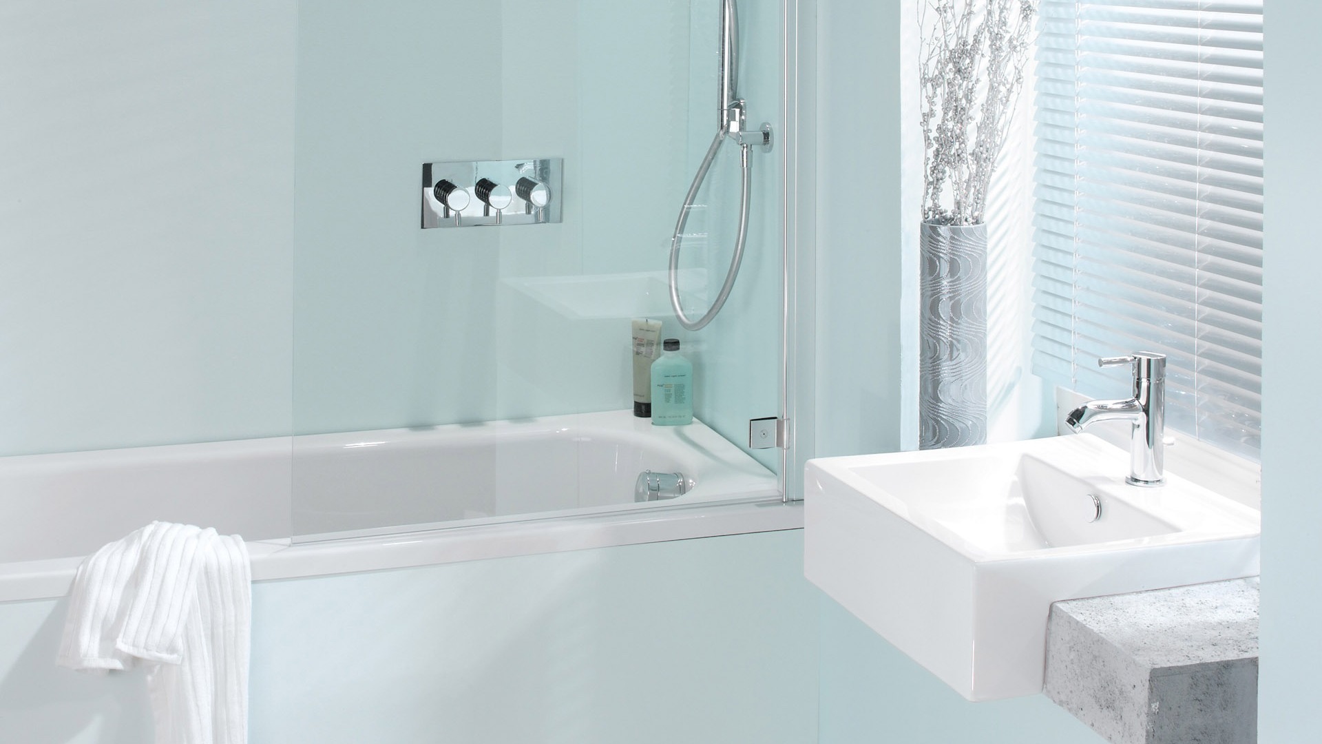 新中式卫生间，浴缸洗手台，玻璃砖隔断，洗漱用品3d模型下载-【集简空间】「每日更新」