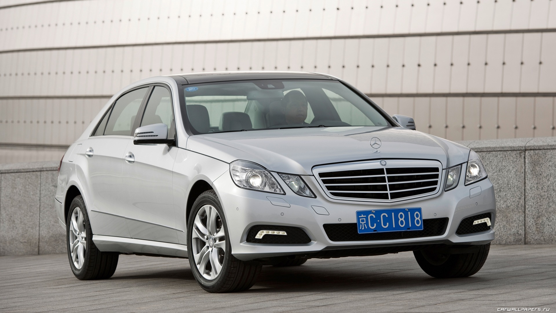 Mercedes-Benz E-Class Long Version - 2010 奔驰1 - 1920x1080