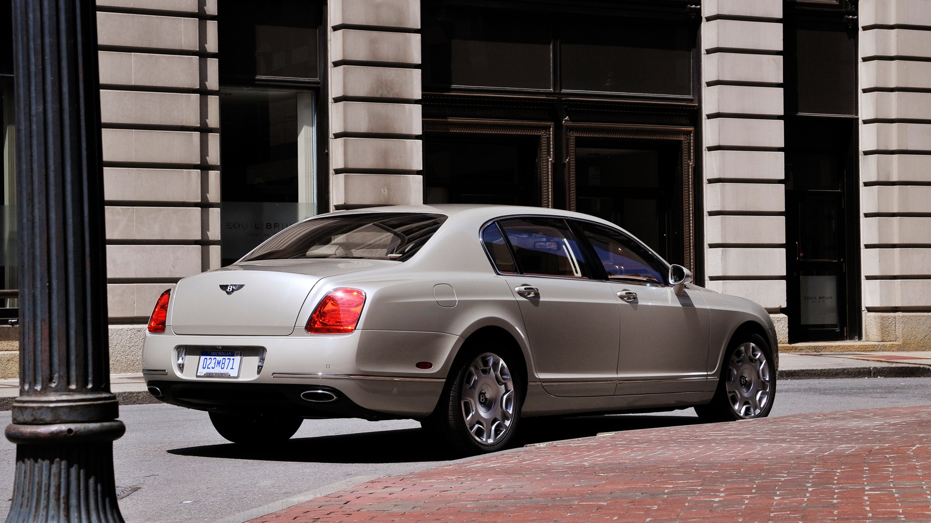 Bentley Continental Flying Spur - 2008 宾利9 - 1920x1080