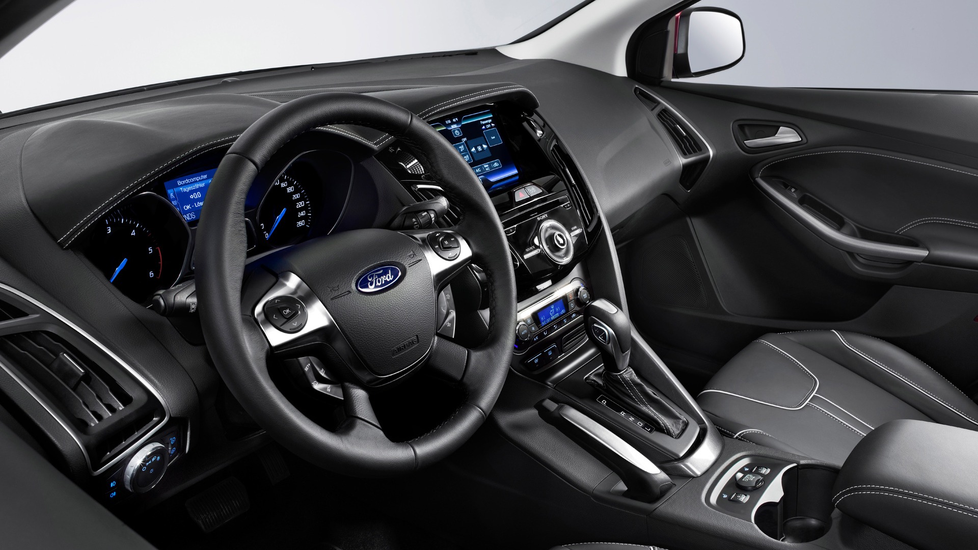 Ford Focus Hatchback 5-door - 2011 福特23 - 1920x1080