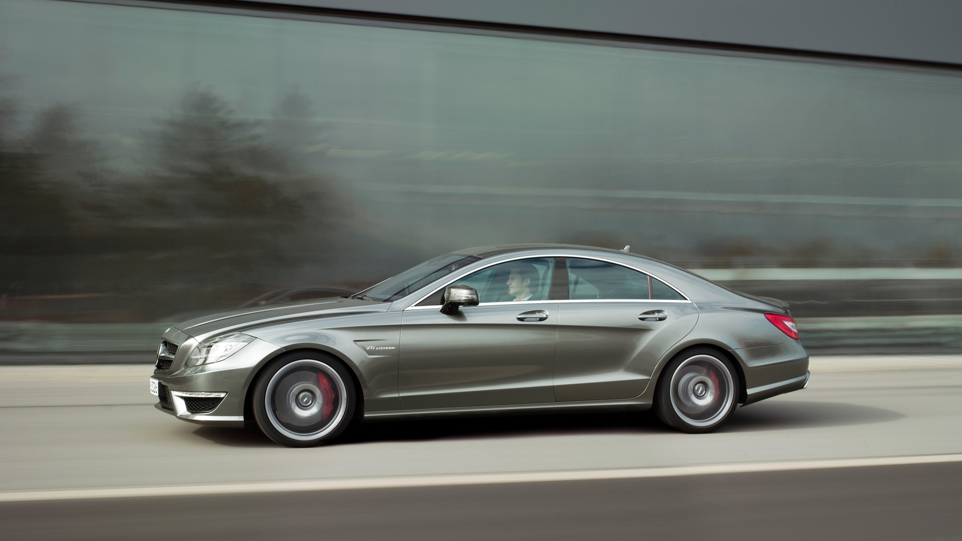 Mercedes-Benz AMG CLS63 - 2010 HD Wallpaper #11 - 1920x1080