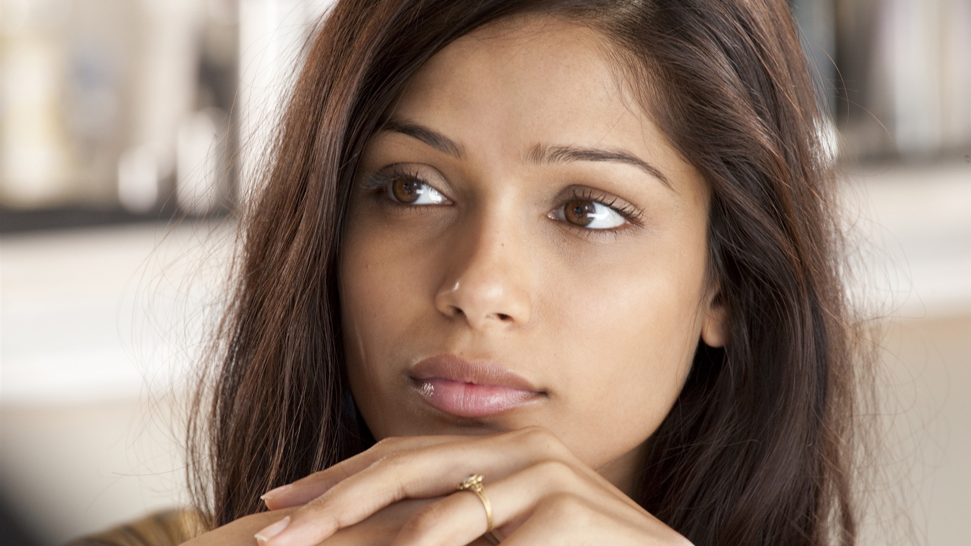 Freida Pinto 芙蕾達·平托 美女壁紙 #1 - 1920x1080