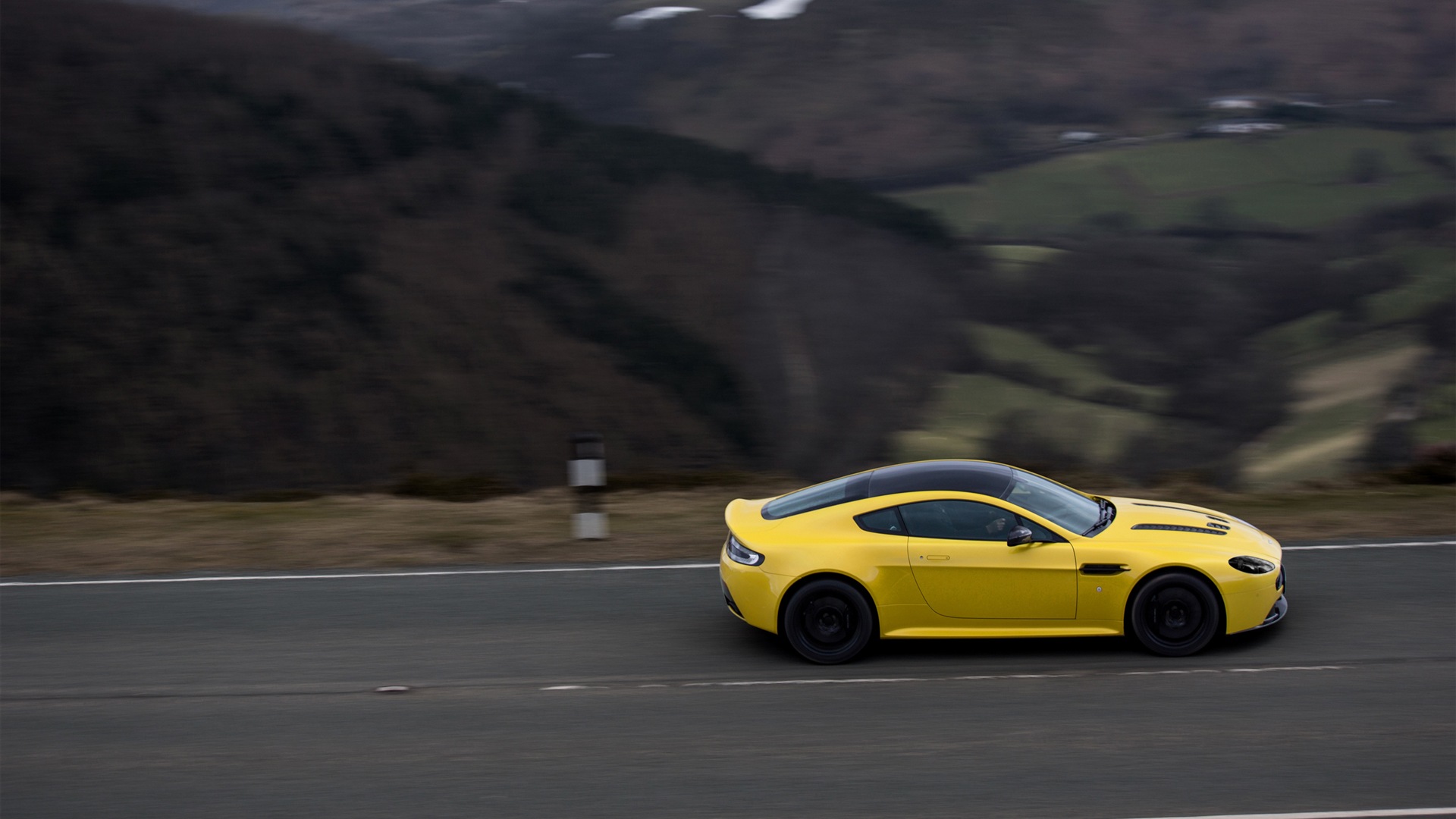 2013 Aston Martin V12 Vantage S 阿斯顿·马丁V12 Vantage 高清壁纸7 - 1920x1080