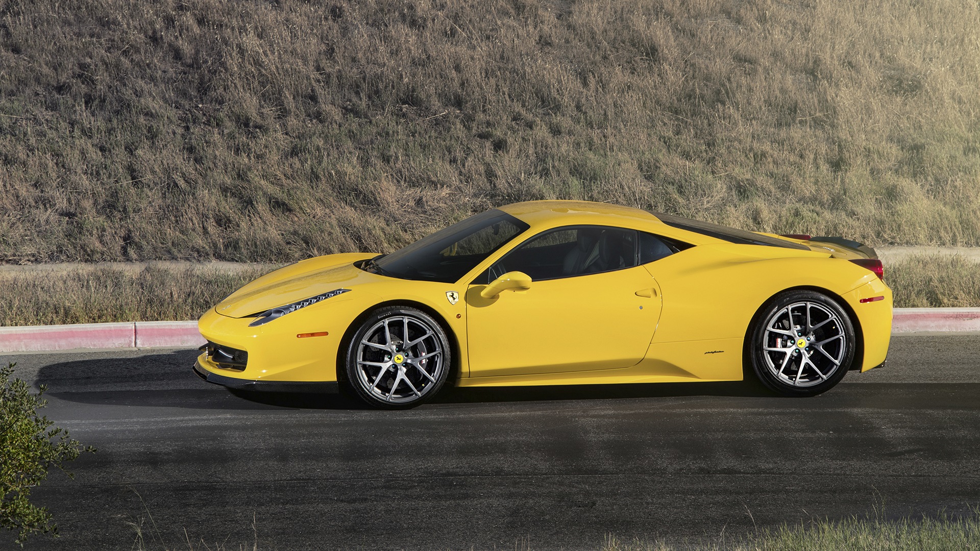 2013 Ferrari 458 Italia with 458-V 法拉利 高清壁纸4 - 1920x1080