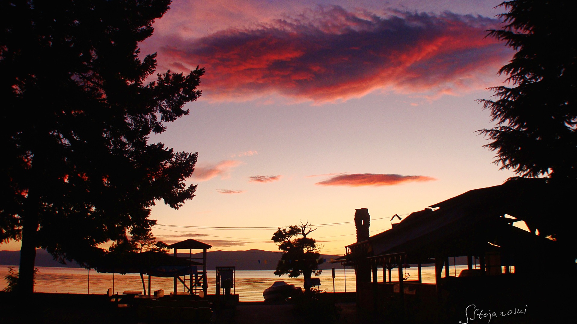 Après le coucher du soleil, le lac d'Ohrid, fonds d'écran Windows 8 thème HD #11 - 1920x1080