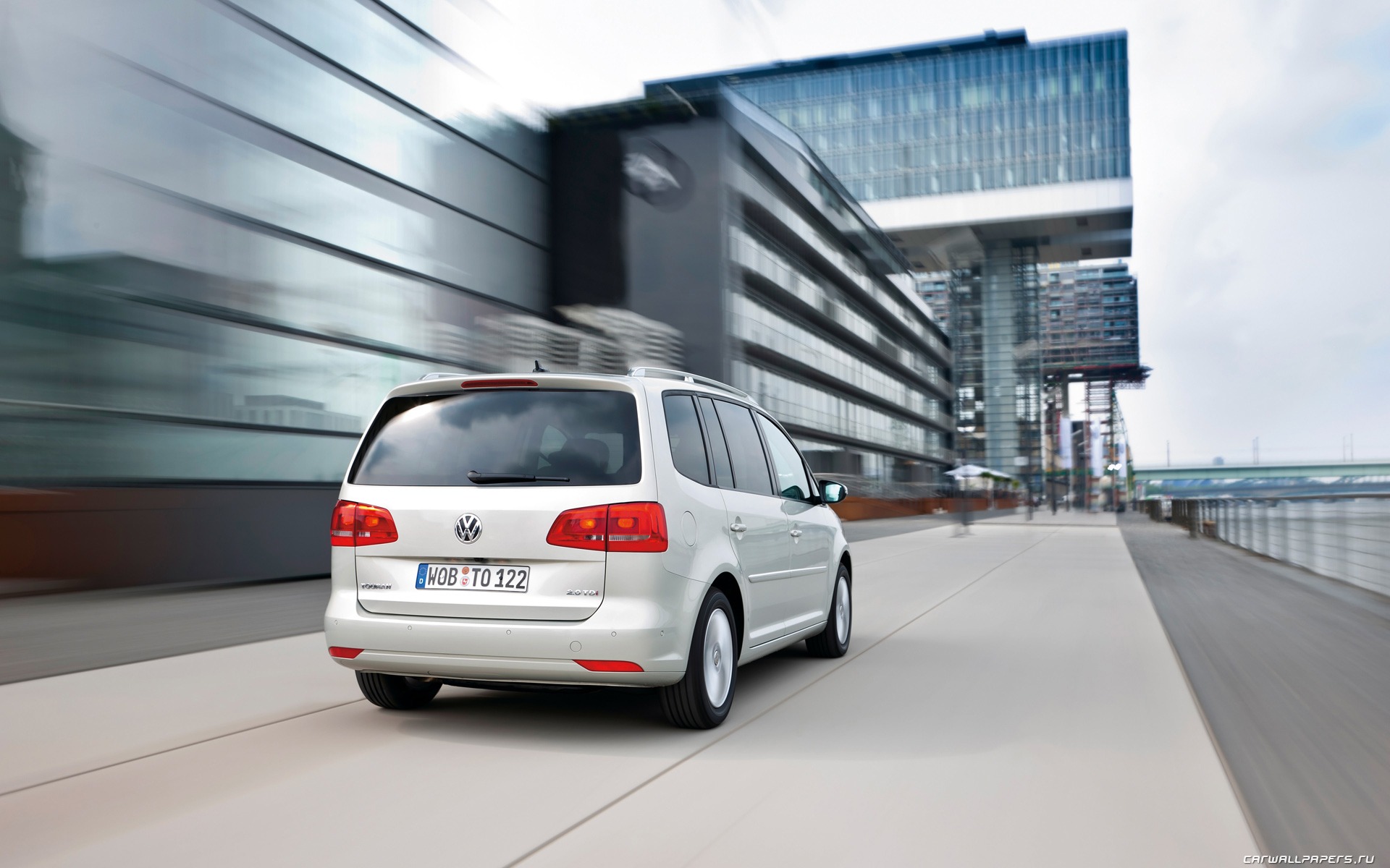 Volkswagen Touran TDI - 2010 fonds d'écran HD #3 - 1920x1200
