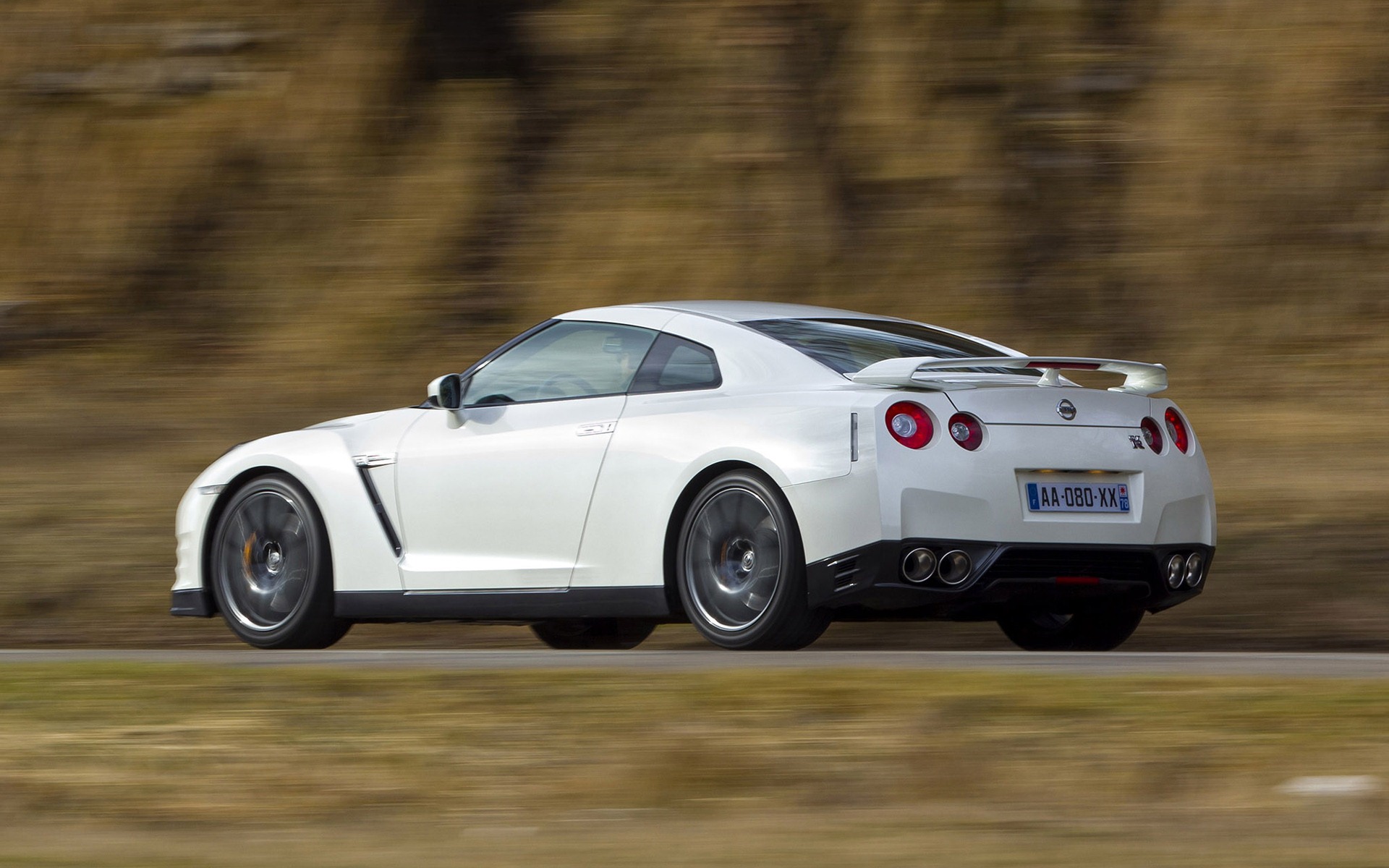 Nissan GT-R Egoist 2011 日產GT-R 利己主義高清壁紙 #15 - 1920x1200