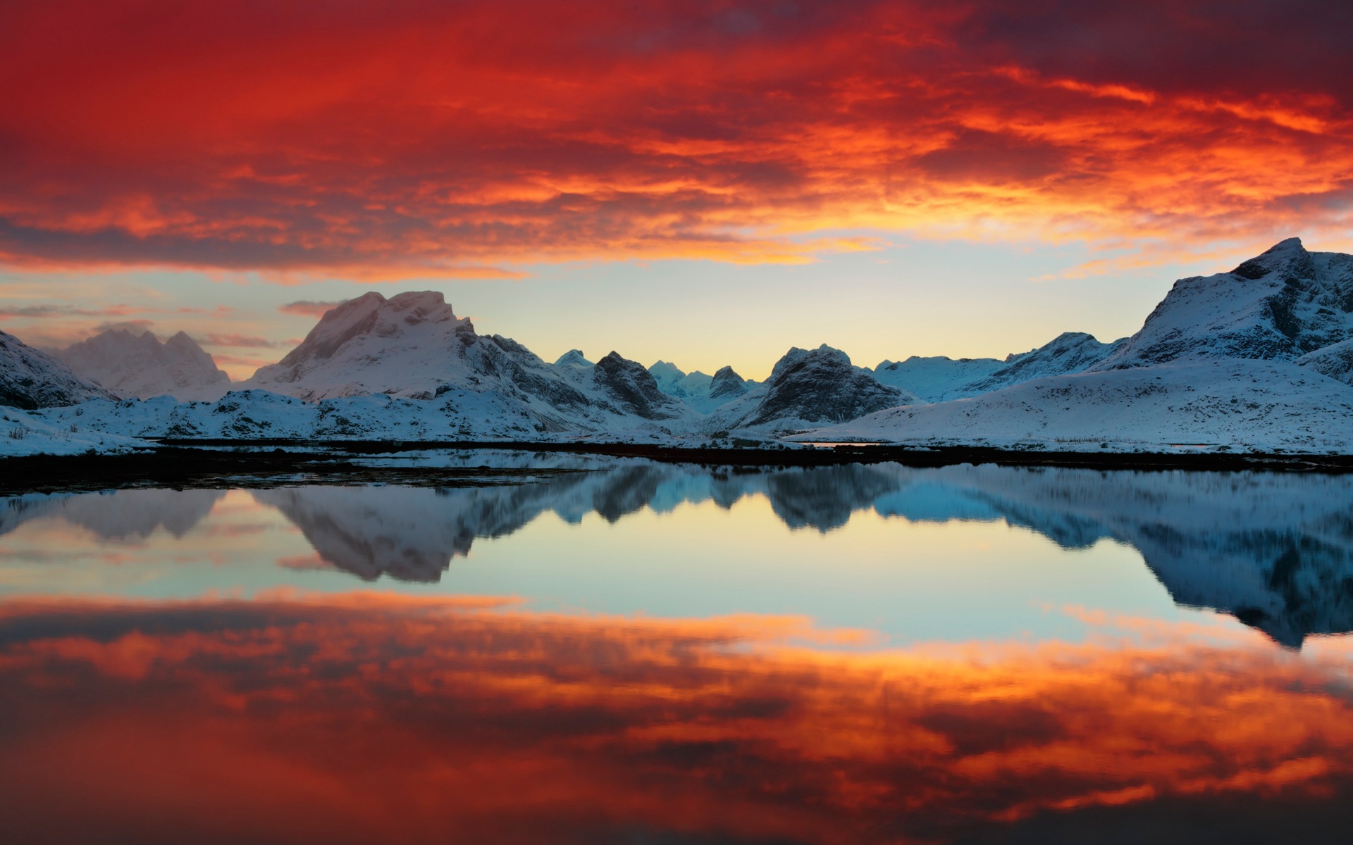 Calm lake with water reflection, Windows 8 HD wallpapers #9 - 1920x1200