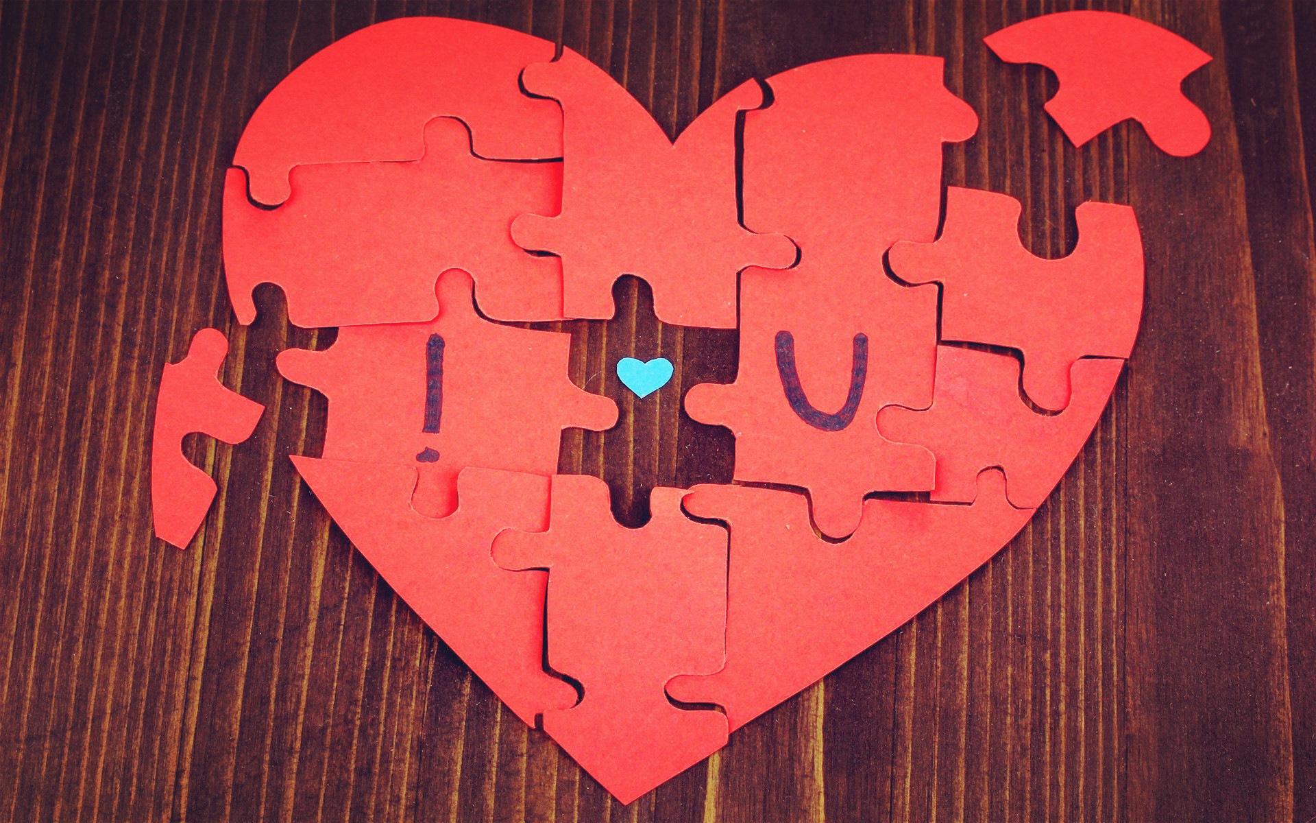 The theme of love, creative heart-shaped HD wallpapers #6 - 1920x1200