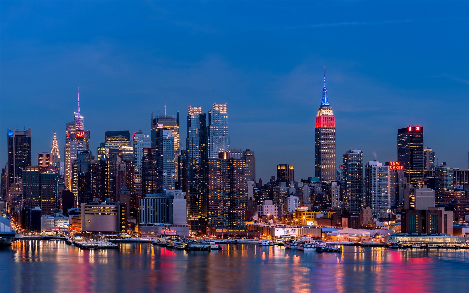 纽约曼哈顿帝国大厦夜景摄影图高清摄影大图-千库网