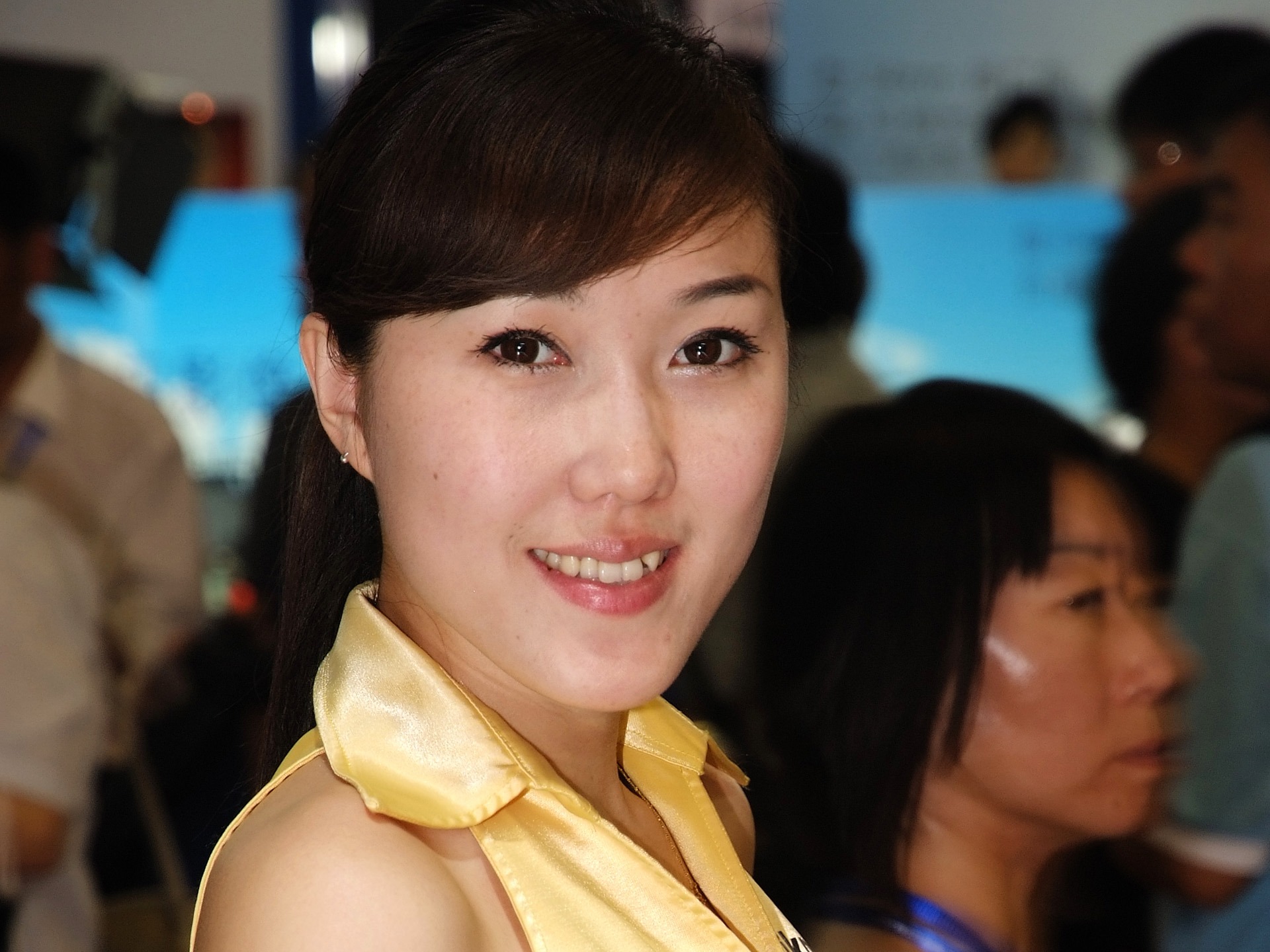 2009 P&E 展台上的美女(螺紋鋼作品) #8 - 1920x1440