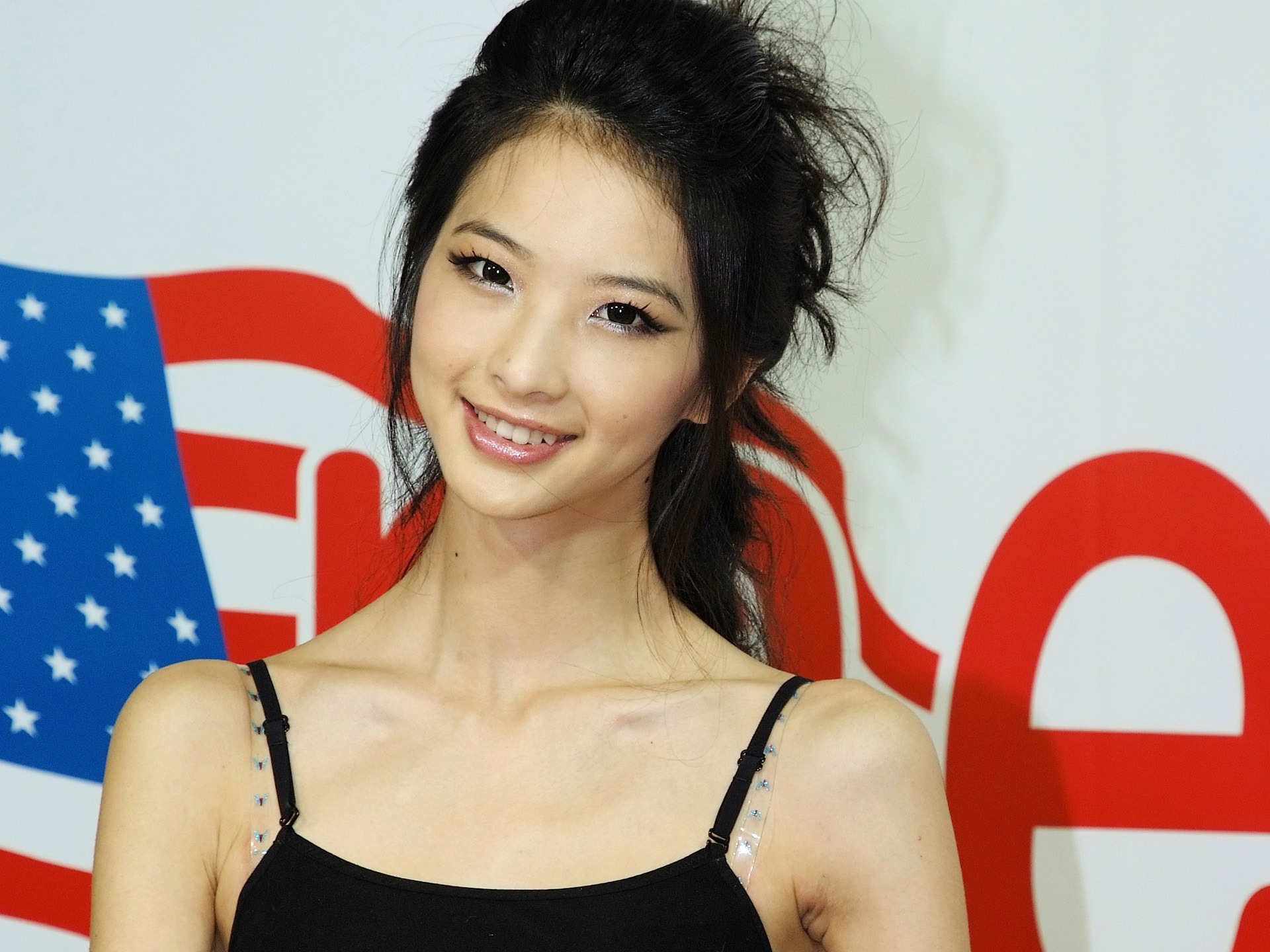 2009 P&E 展台上的美女(螺紋鋼作品) #24 - 1920x1440