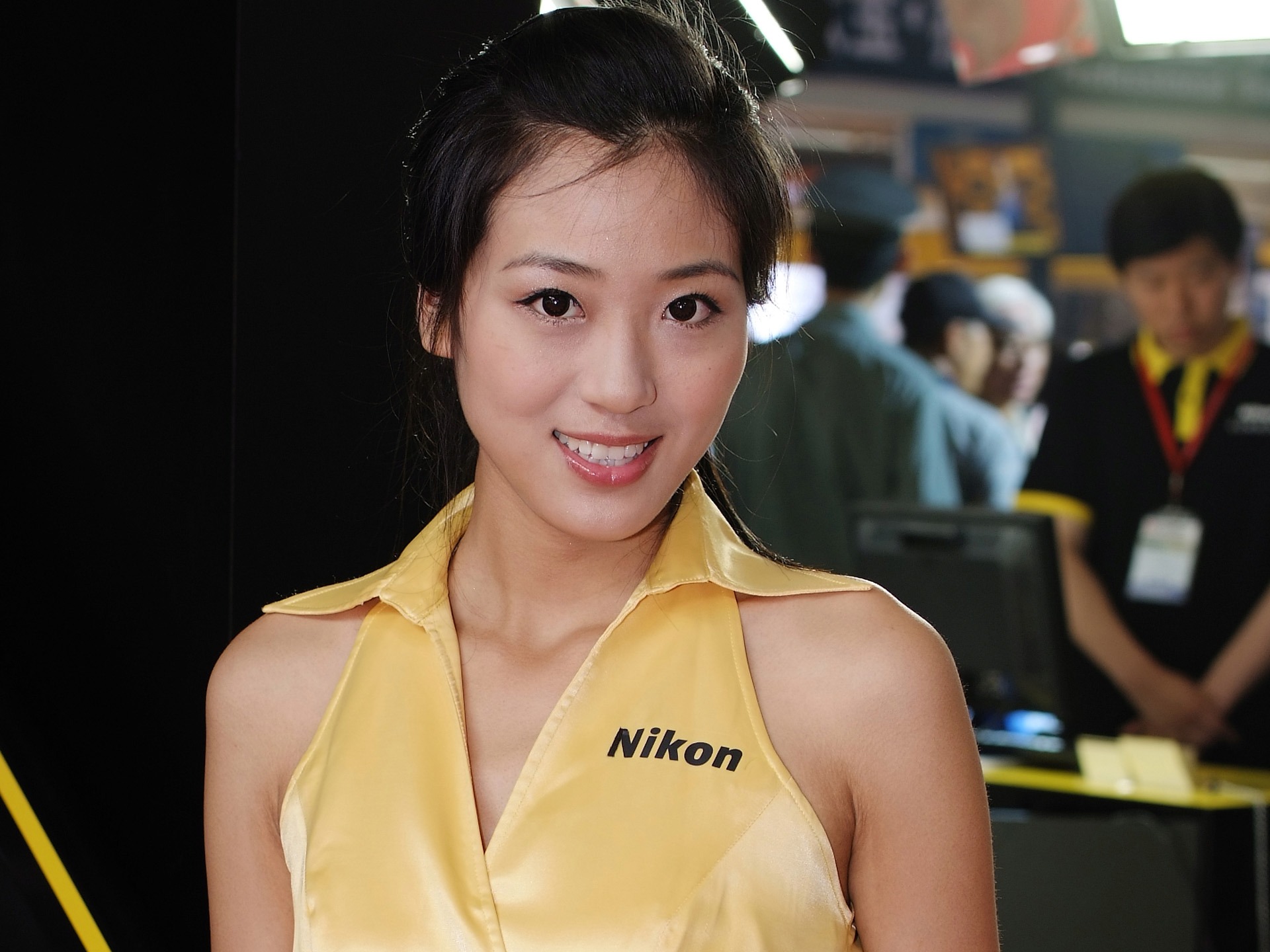 2009 P&E 展台上的美女(螺紋鋼作品) #29 - 1920x1440