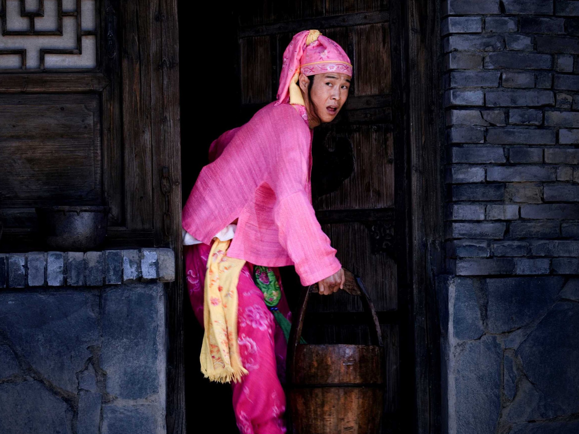 Une femme, un fusil et un fond d'écran HD Noodle Shop #4 - 1920x1440