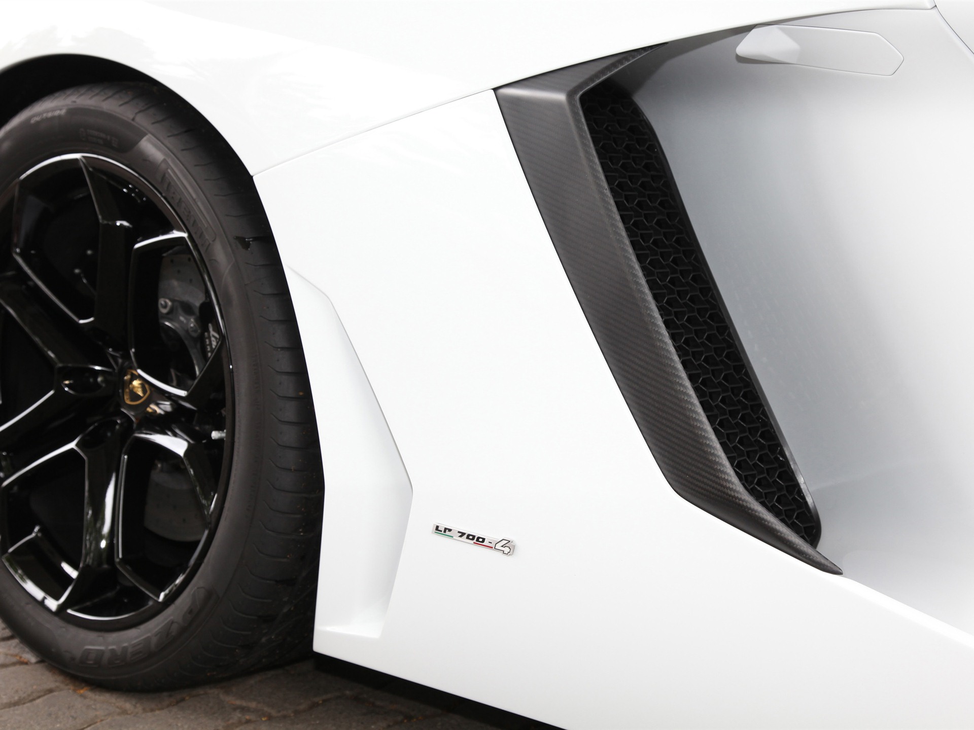 2012 Lamborghini Aventador LP700-4 蘭博基尼高清壁紙 #9 - 1920x1440