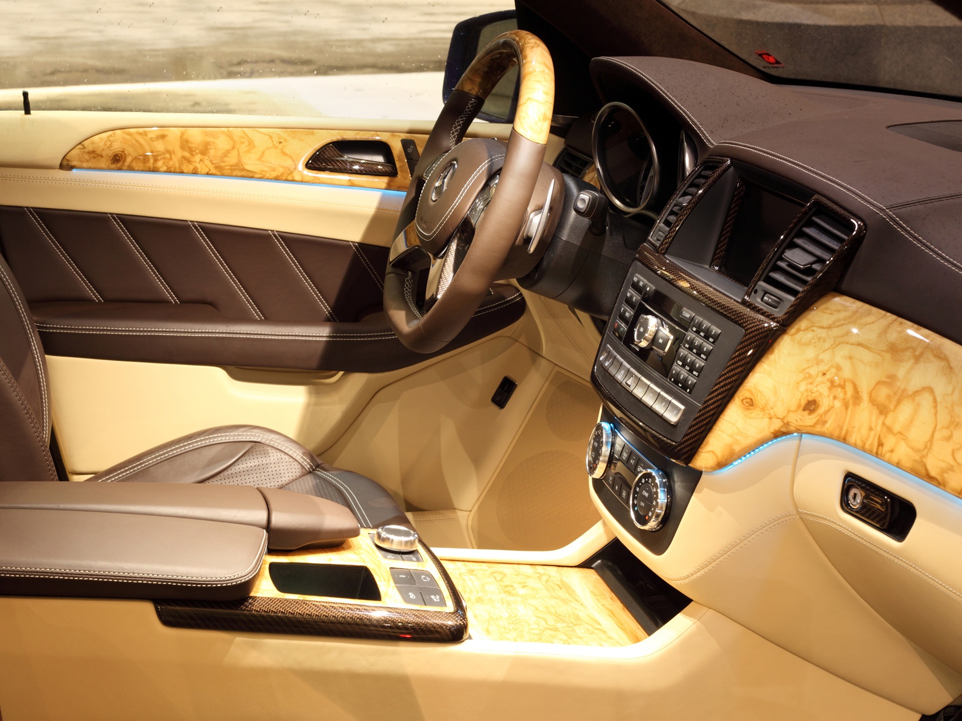 2012 Mercedes-Benz ML 63 AMG Inferno 梅賽德斯-奔馳高清壁紙 #18 - 1920x1440