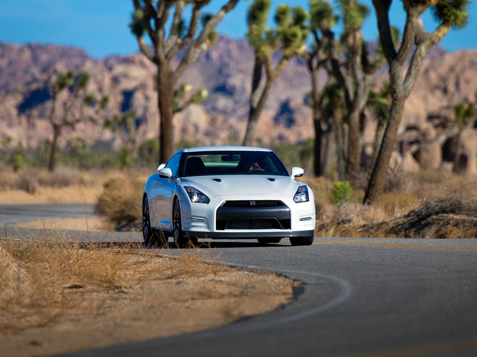 2013 Nissan GT-R R35 USA version 日產美國版高清壁紙 #2 - 1920x1440