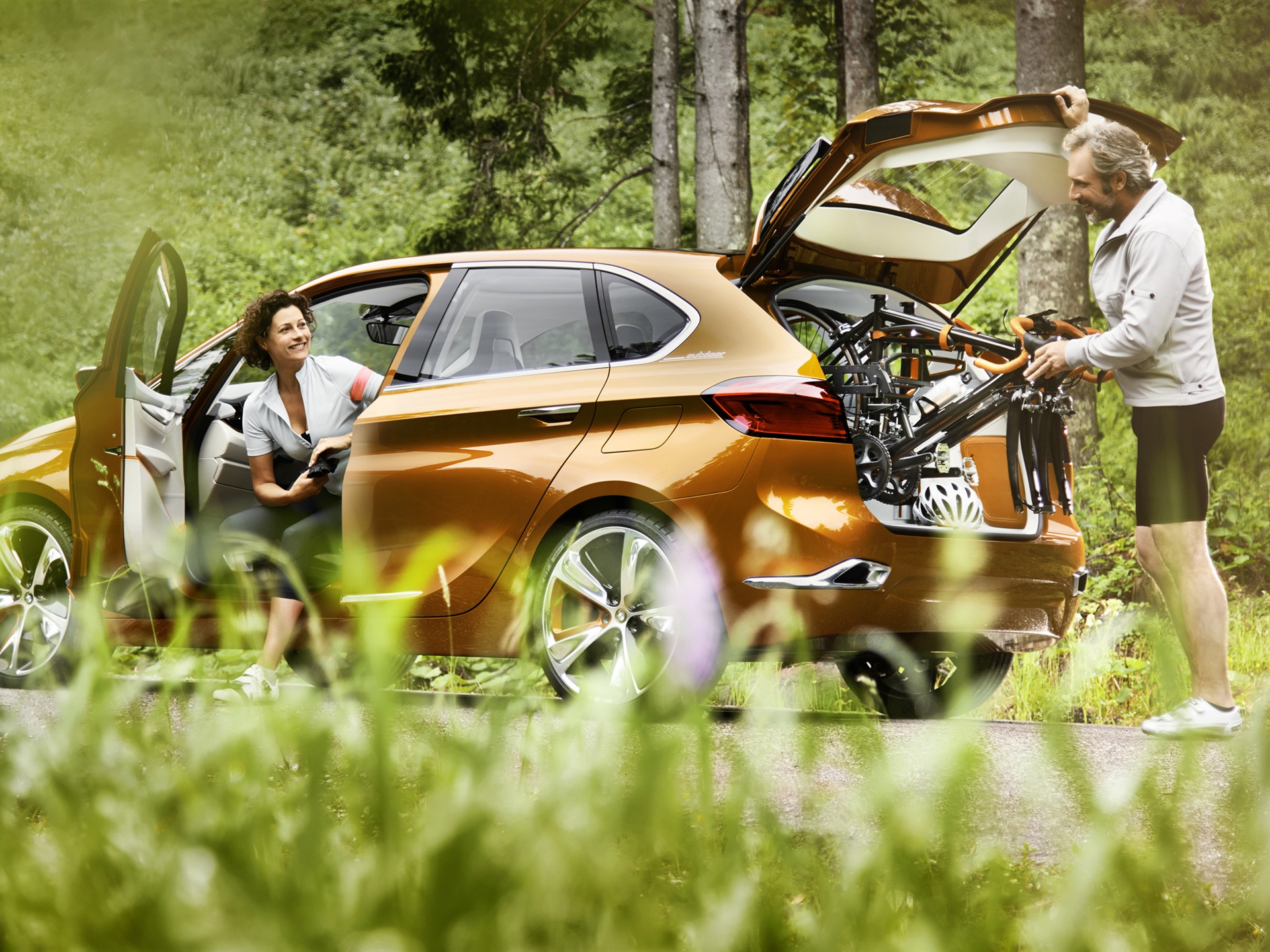 2013 BMW 컨셉 액티브 포장 형 관광 자동차의 HD 배경 화면 #9 - 1920x1440
