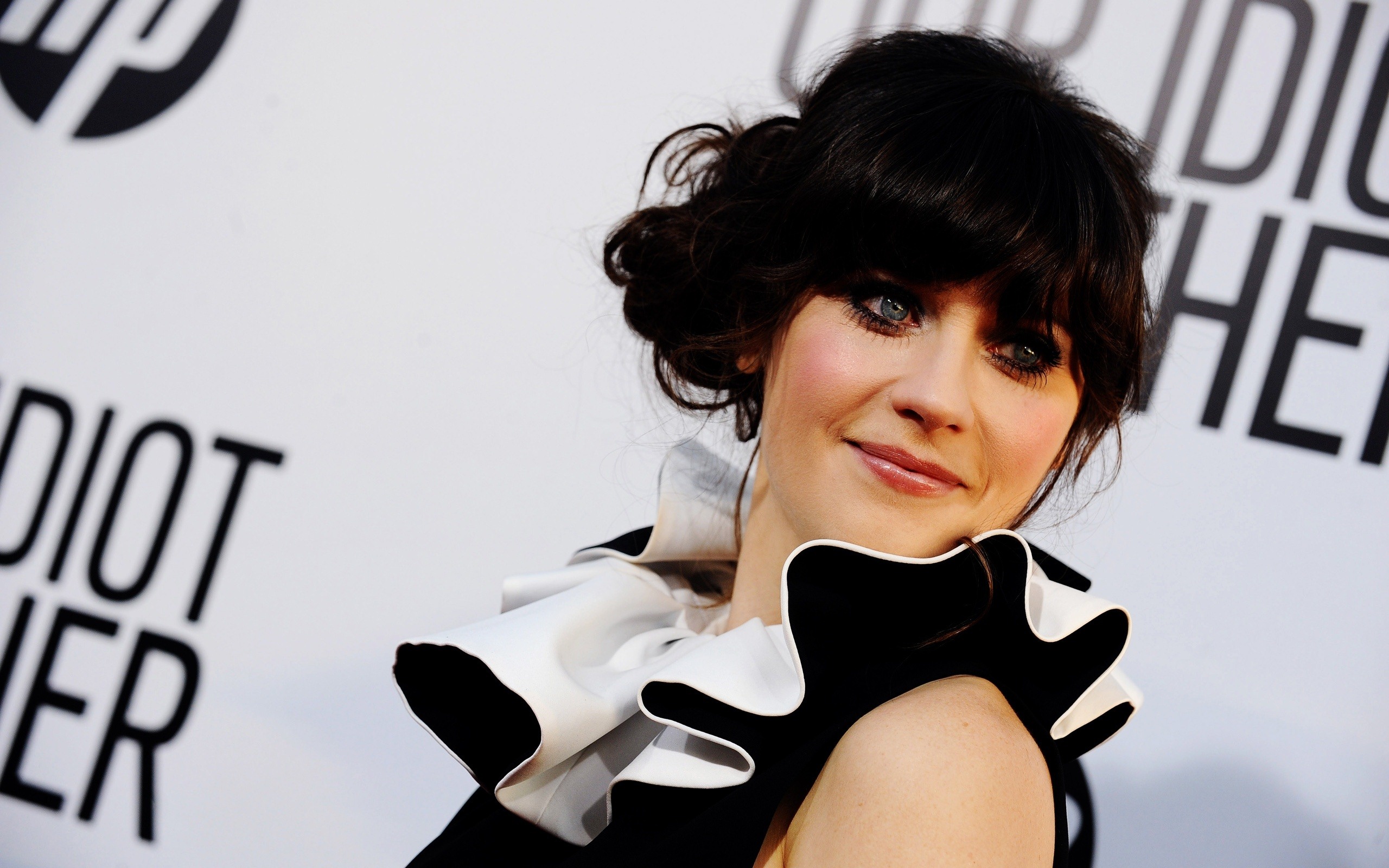 Zooey Deschanel 佐伊·丹斯切爾 美女壁紙 #19 - 2560x1600