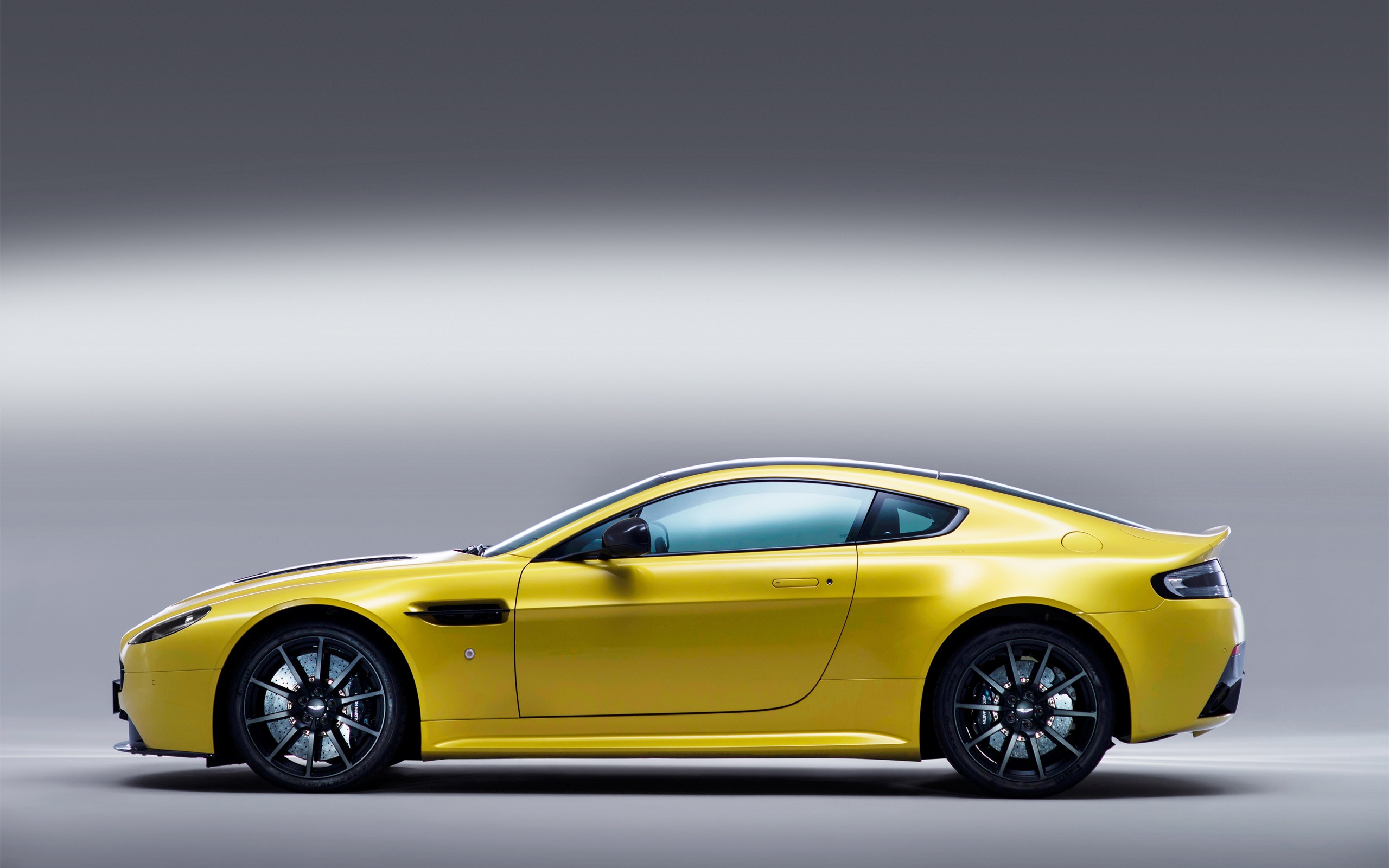2013 Aston Martin V12 Vantage S 阿斯頓·馬丁V12 Vantage 高清壁紙 #11 - 2560x1600