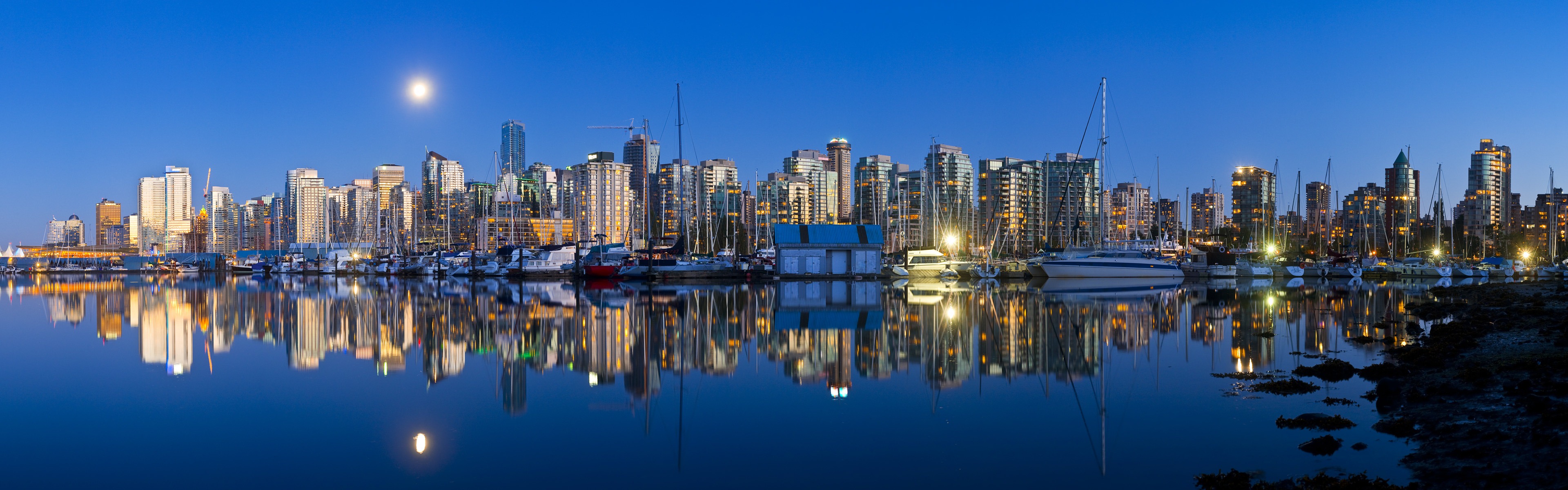 Windows 8 官方全景主題壁紙，城市風光，大橋，地平線 #10 - 3840x1200