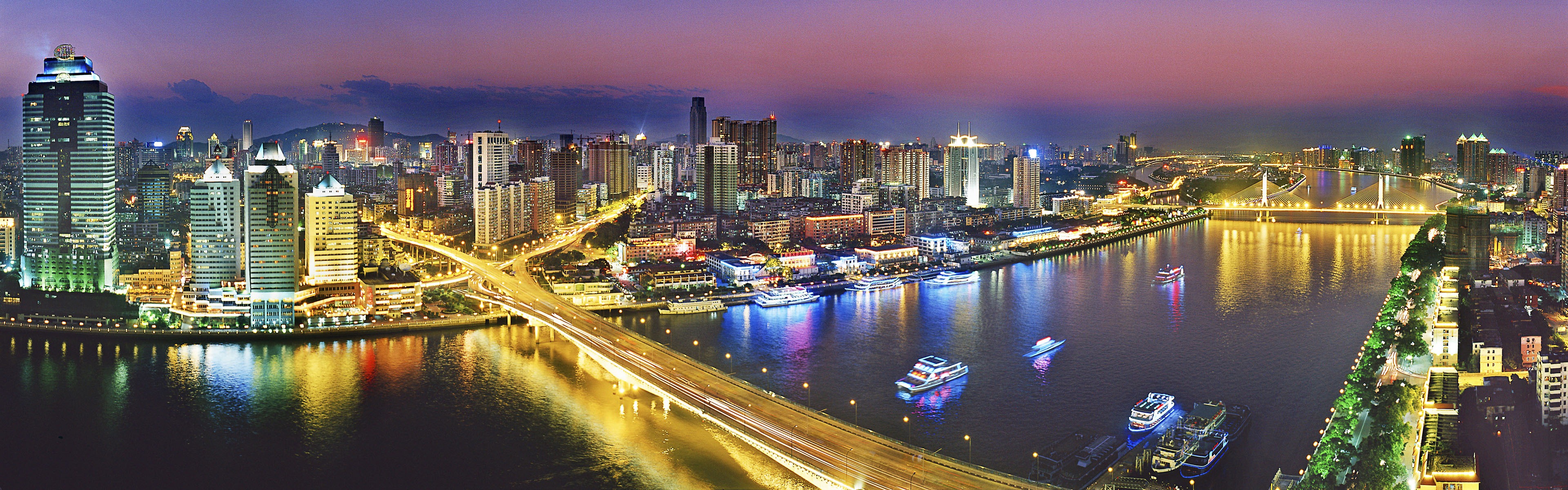 Windows 8 官方全景主題壁紙，城市風光，大橋，地平線 #14 - 3840x1200