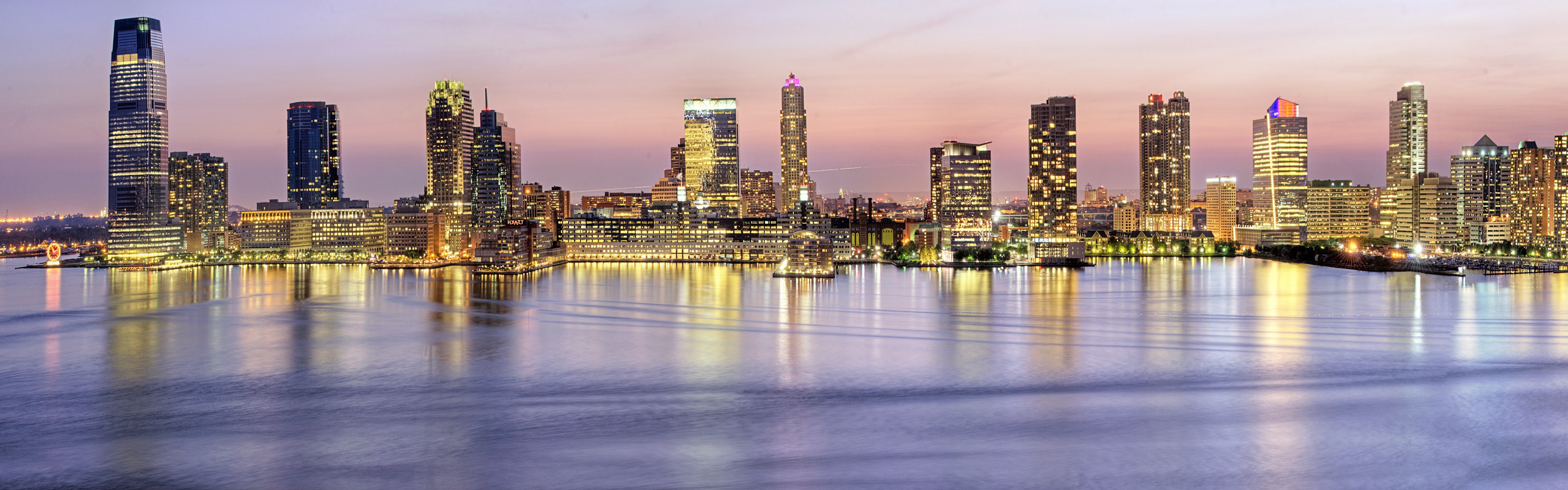 Windows 8 官方全景主題壁紙，城市風光，大橋，地平線 #15 - 3840x1200