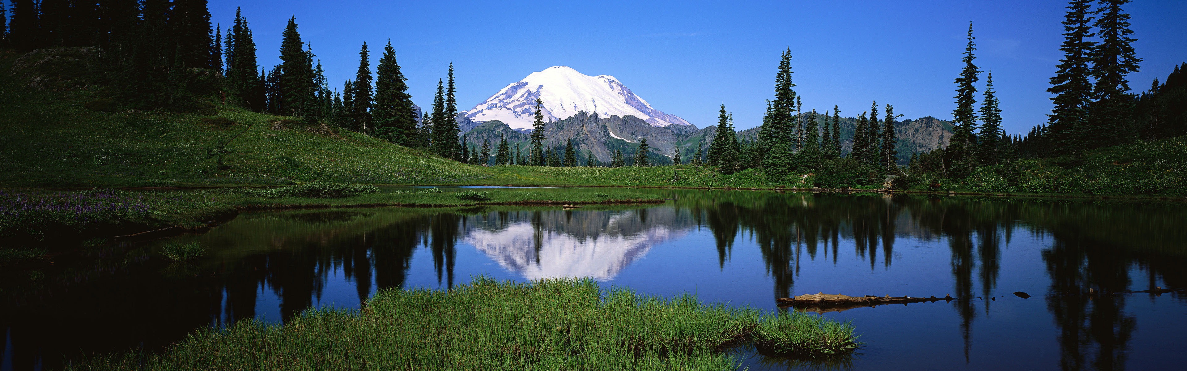 Windows 8 fondo de pantalla oficial panorámica, olas, bosques, montañas majestuosas #18 - 3840x1200